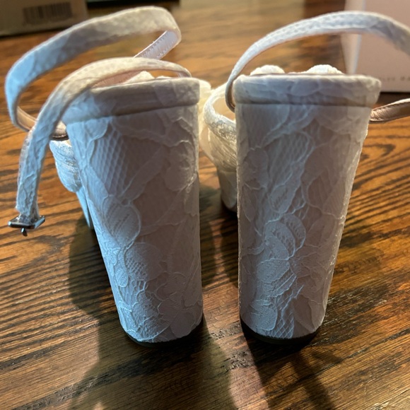 White / Cream Platform Bow Heel - Picture 6 of 10